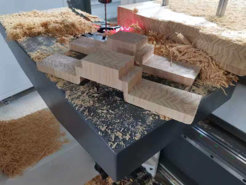 thick solid wood cnc cutting machine4