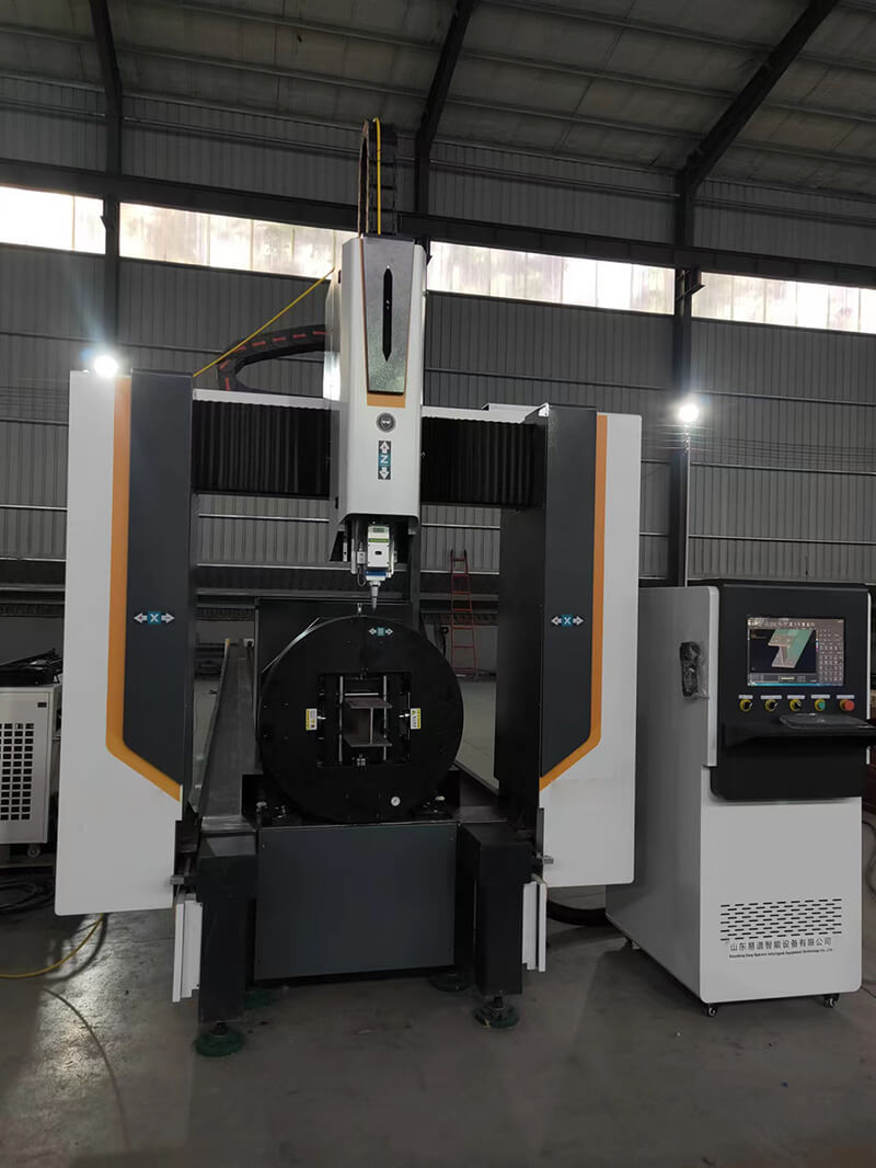 Pipe Cutting CNC Fiber Laser Machine For Various Steel SS 