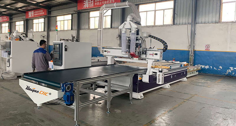 auto feed cnc wood router with boring head